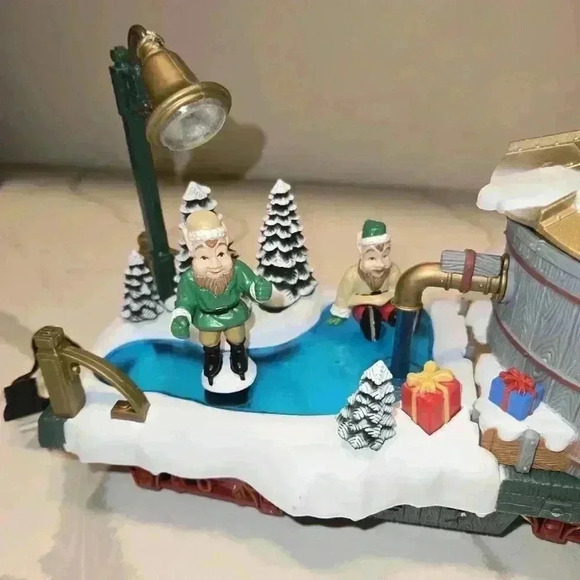 NIB Bright Holiday Express Animated Water Tanker Skating Train Car - Picture 4 of 9